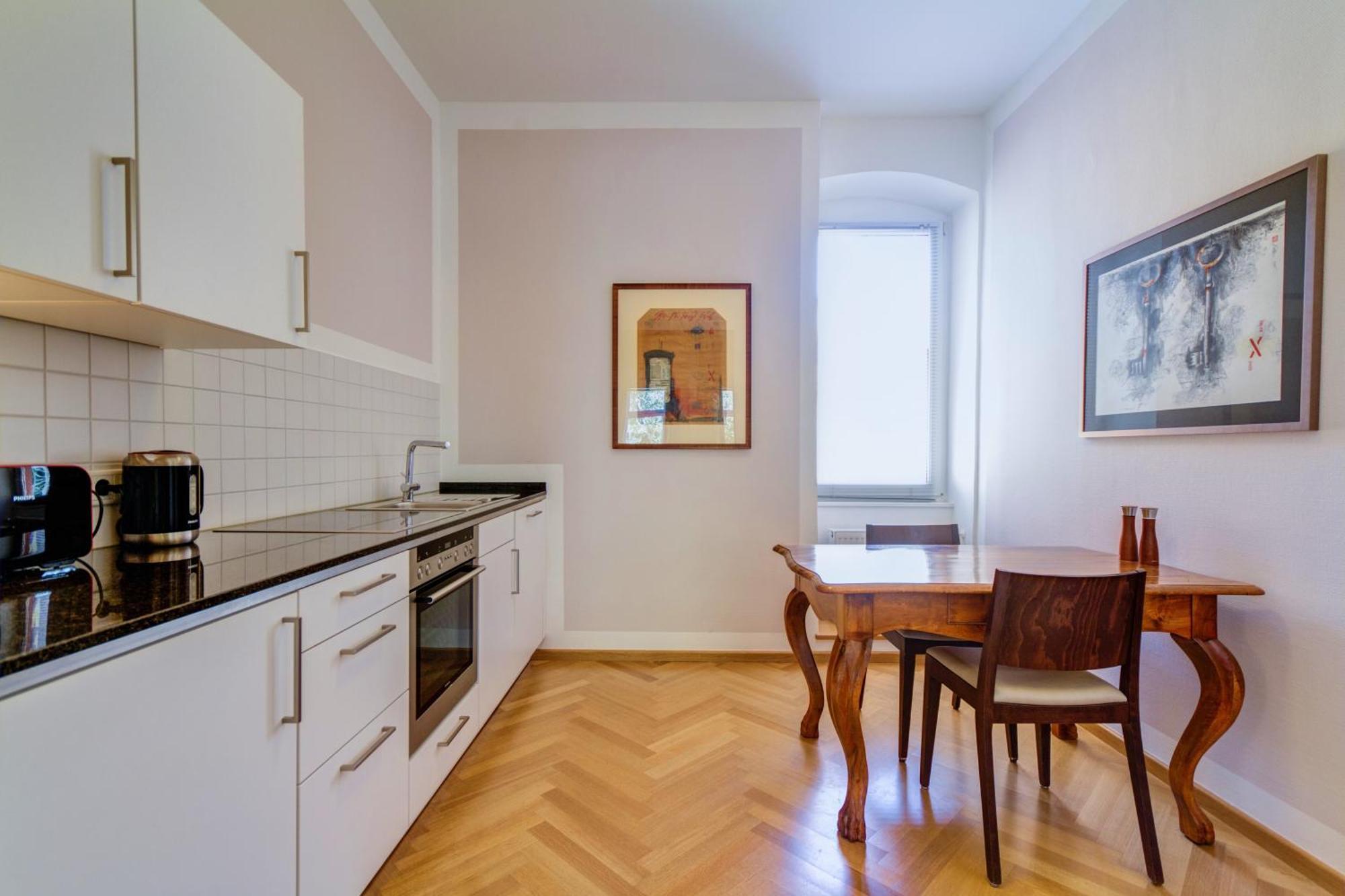 Qube Hotel Bergheim Хайделберг Екстериор снимка